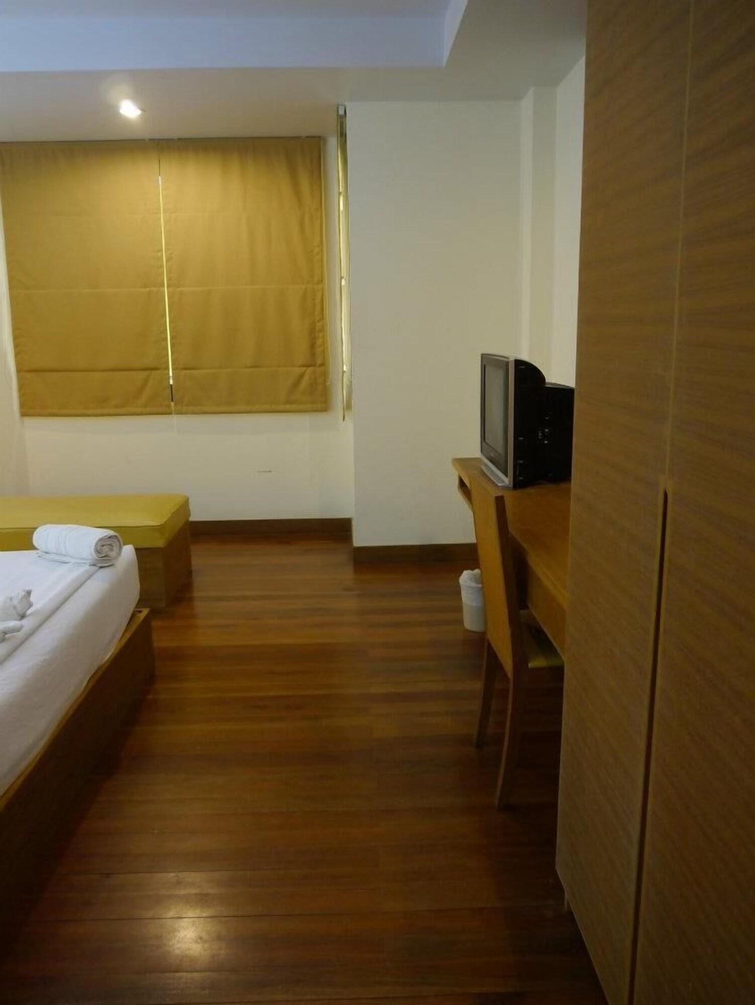 Baan Saikao Plaza Hotel & Service Apartment Koh Chang Ngoại thất bức ảnh