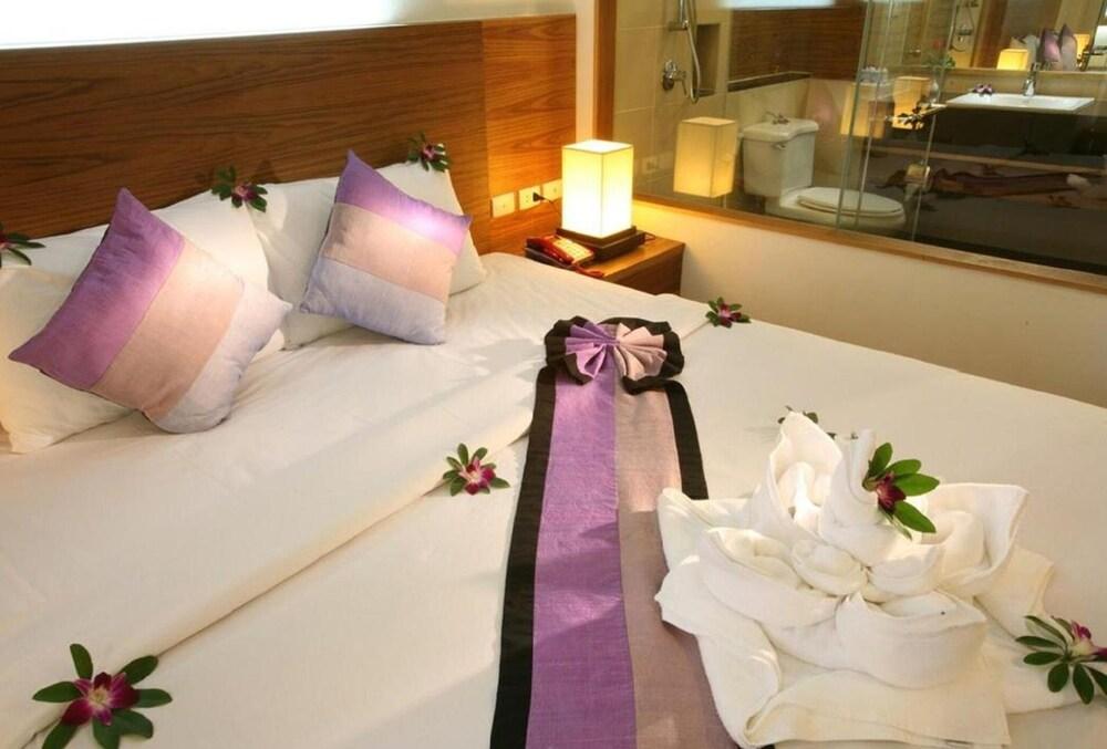 Baan Saikao Plaza Hotel & Service Apartment Koh Chang Ngoại thất bức ảnh